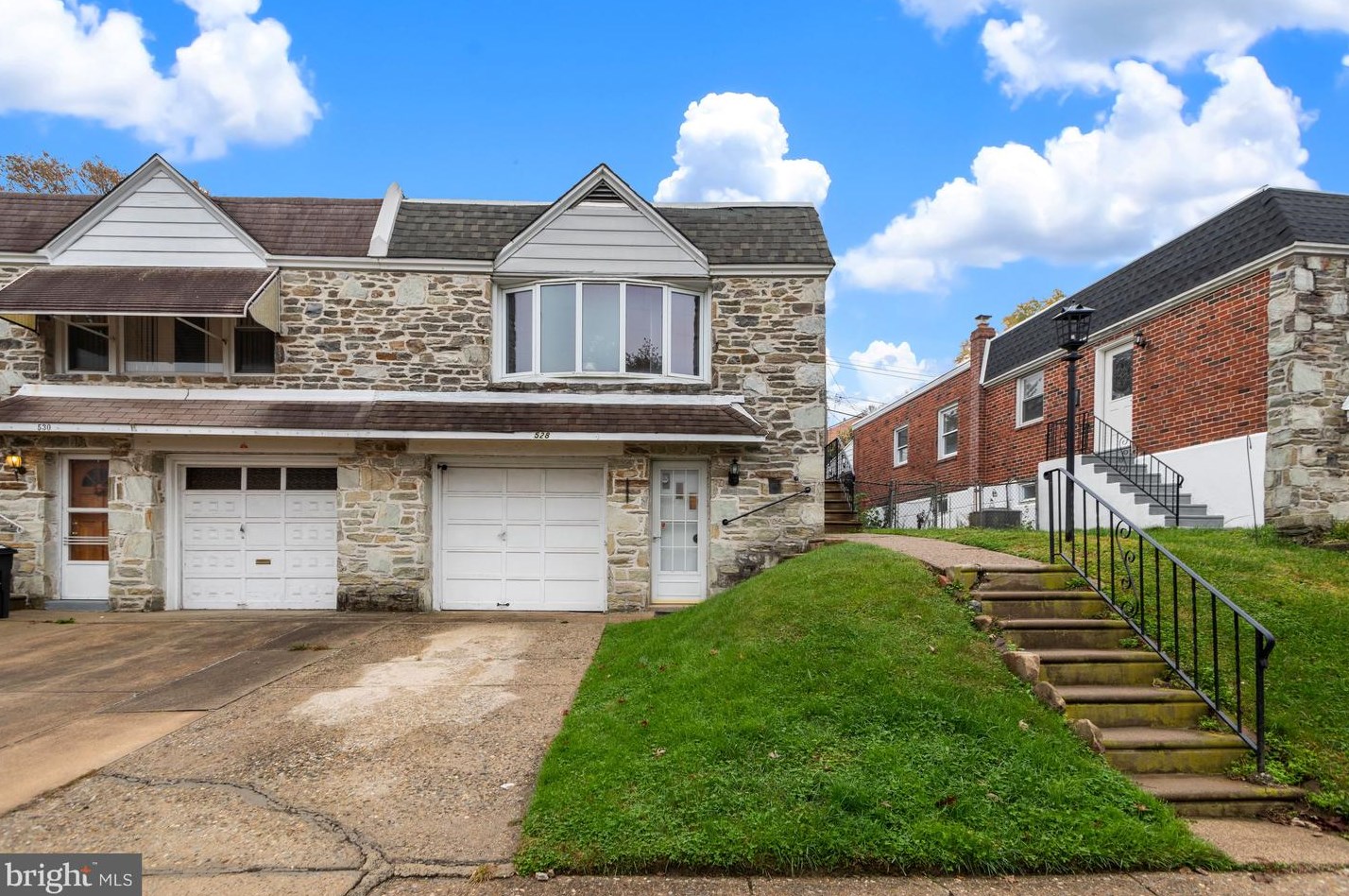 528 Wartman St, Philadelphia PA  19128-3237 exterior