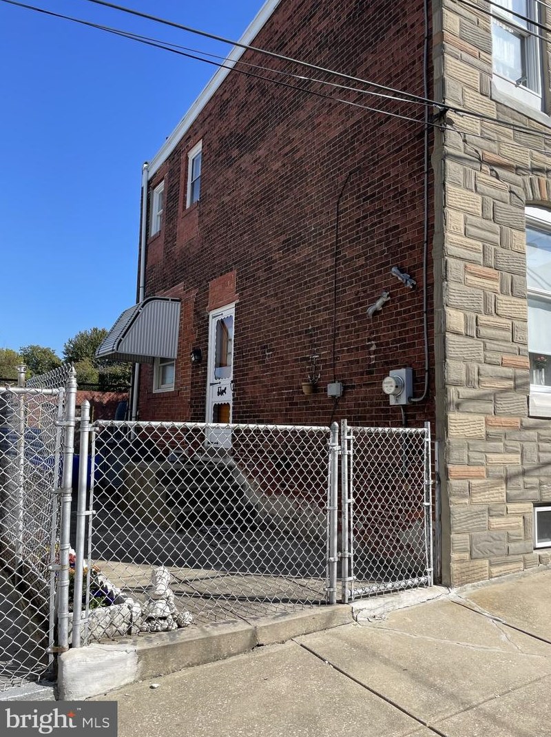 1415 Imogene St, Philadelphia PA 19124-3913 exterior