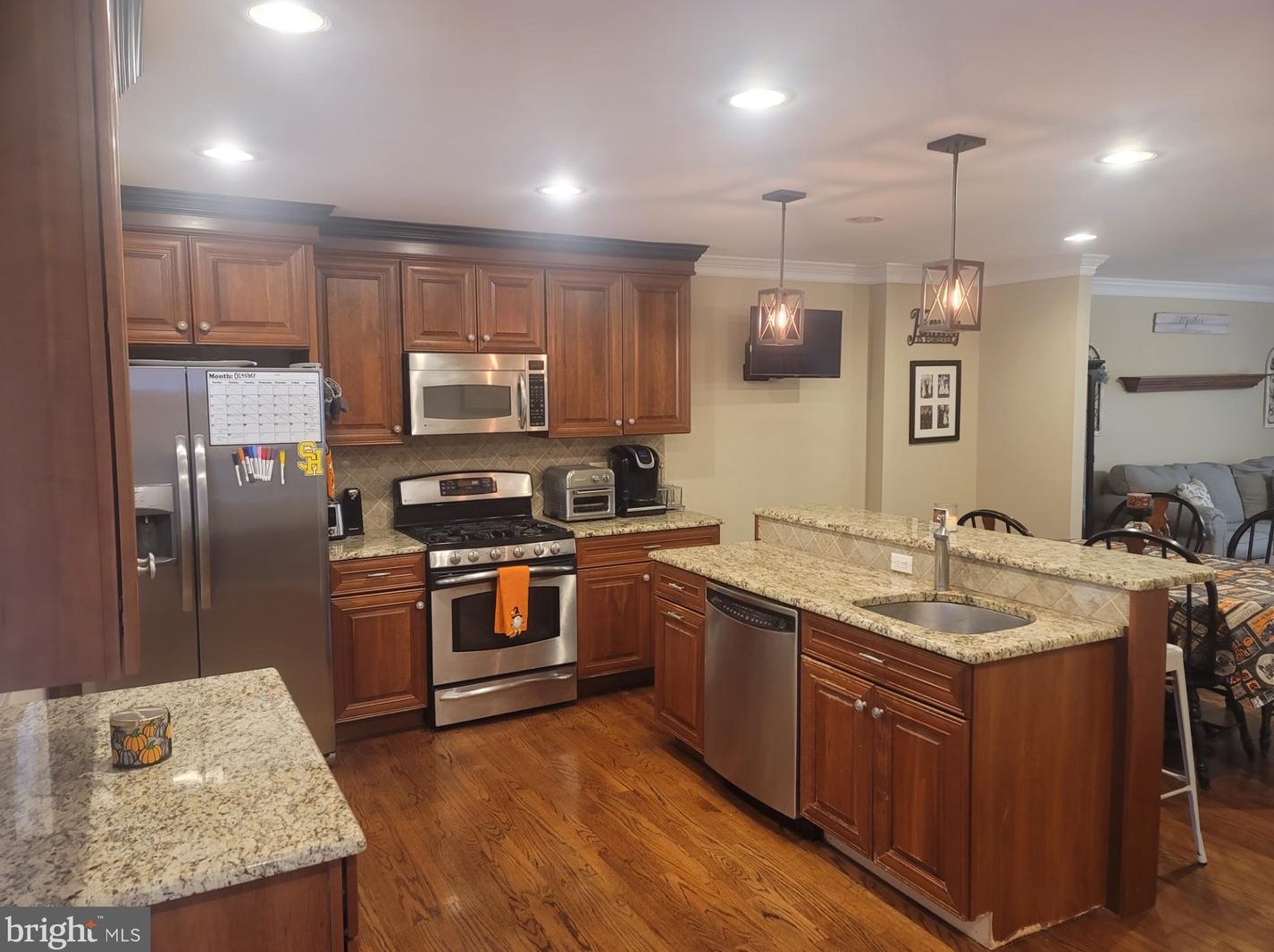 12044 Covert Rd, Philadelphia PA 19154-2707 exterior