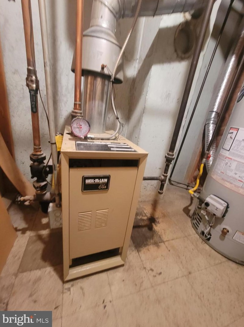 12044 Covert Rd, Philadelphia PA 19154-2707 exterior