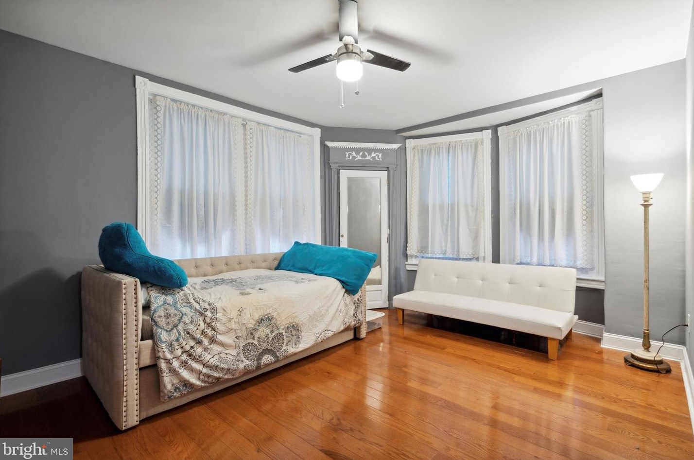 109 Washington Ln, Philadelphia PA 19138-1059 exterior