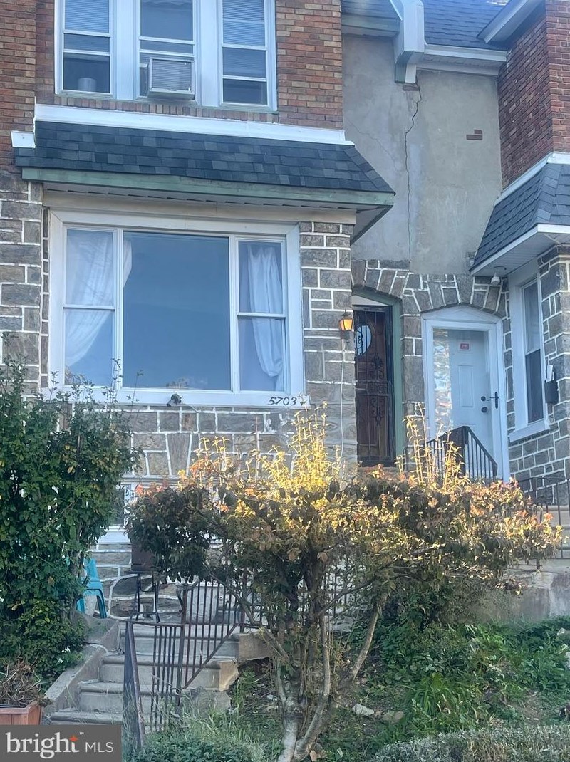 5703 Woodcrest Ave, Philadelphia PA  19131-2224 exterior