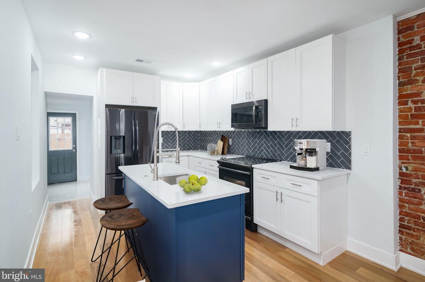 2139 Mifflin St, Philadelphia PA  19145-1931 exterior