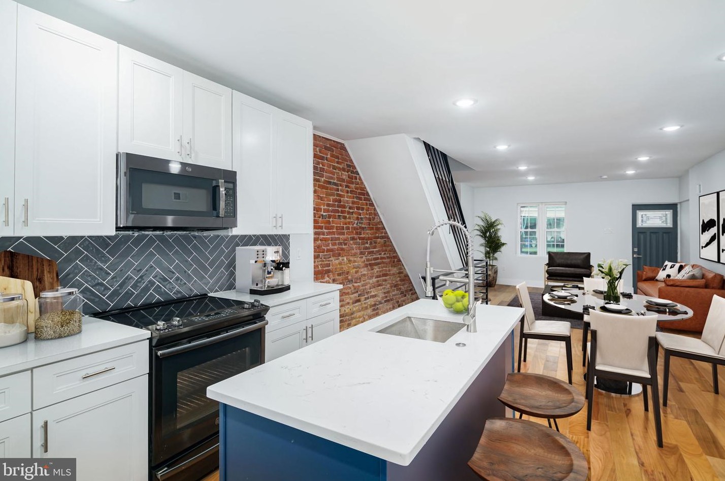 2139 Mifflin St, Philadelphia PA  19145-1931 exterior