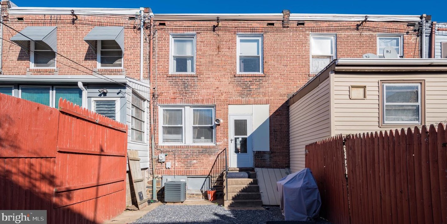 2654 73 St, Philadelphia PA 19153-2214 exterior