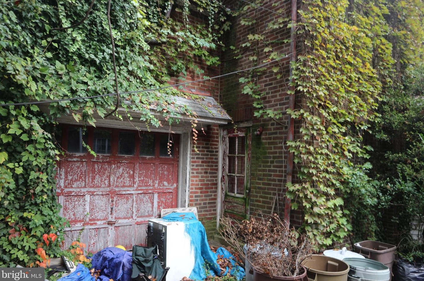 1405 Cardeza St, Philadelphia PA 19150-3306 exterior