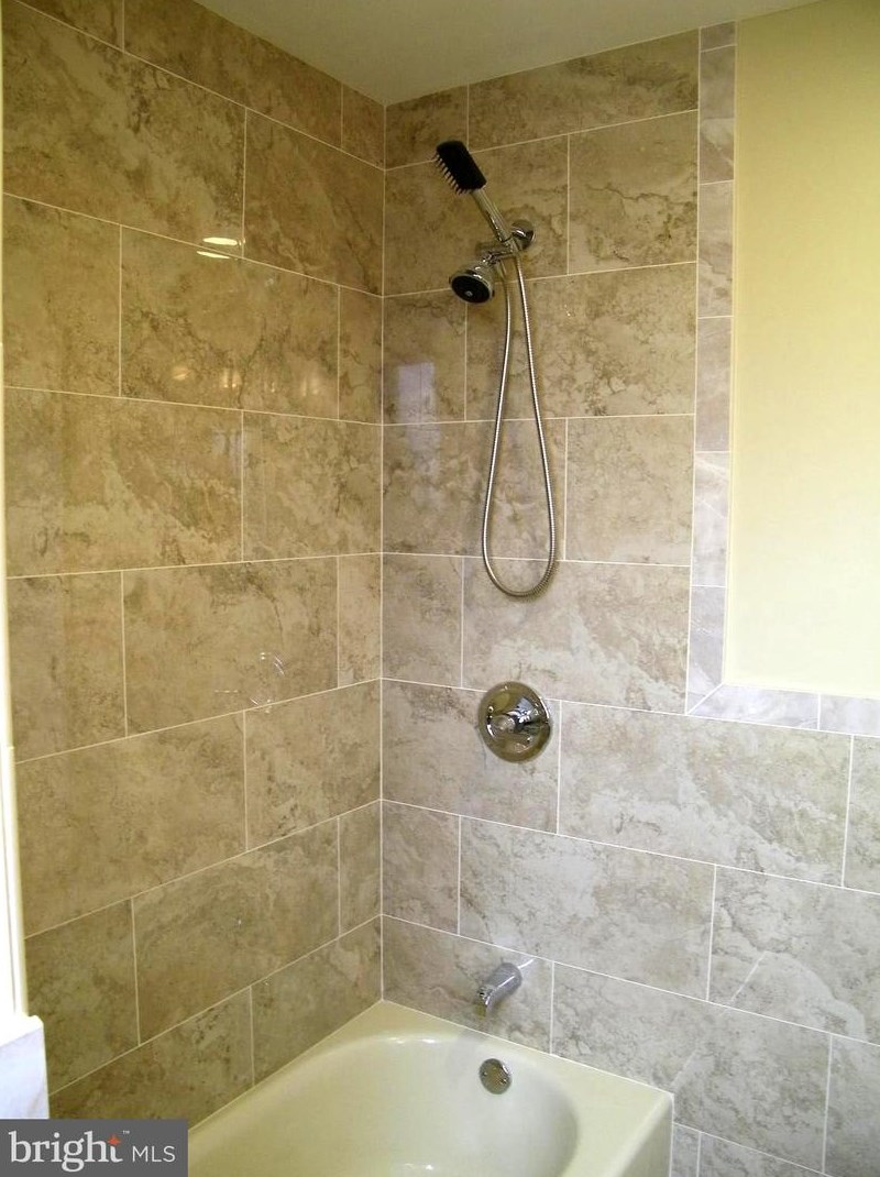 550 Selma St, Philadelphia PA  19116-2822 exterior