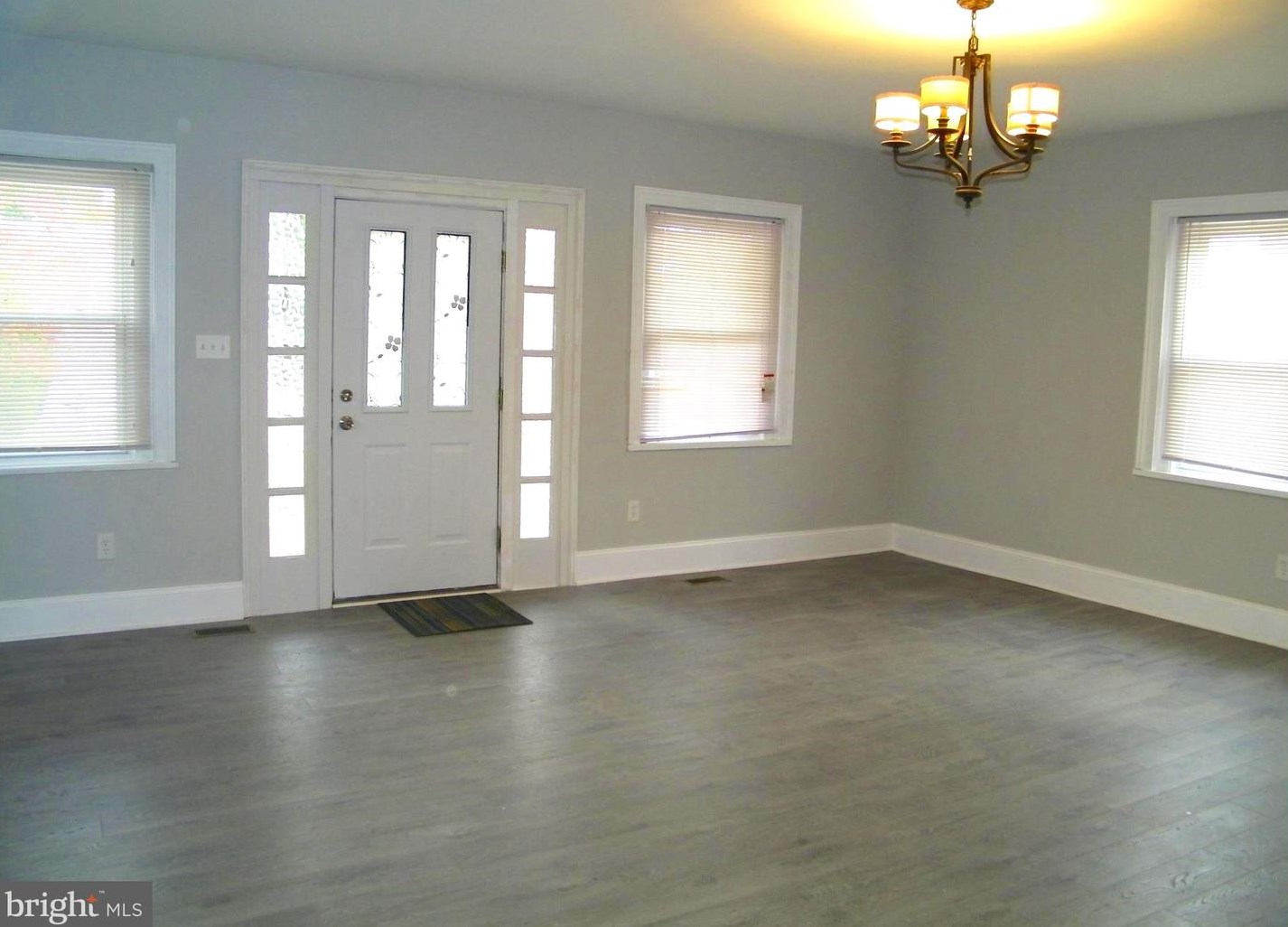 550 Selma St, Philadelphia PA  19116-2822 exterior