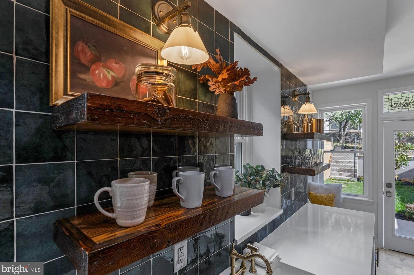 3867 Manayunk Ave, Philadelphia PA 19128-5111 exterior