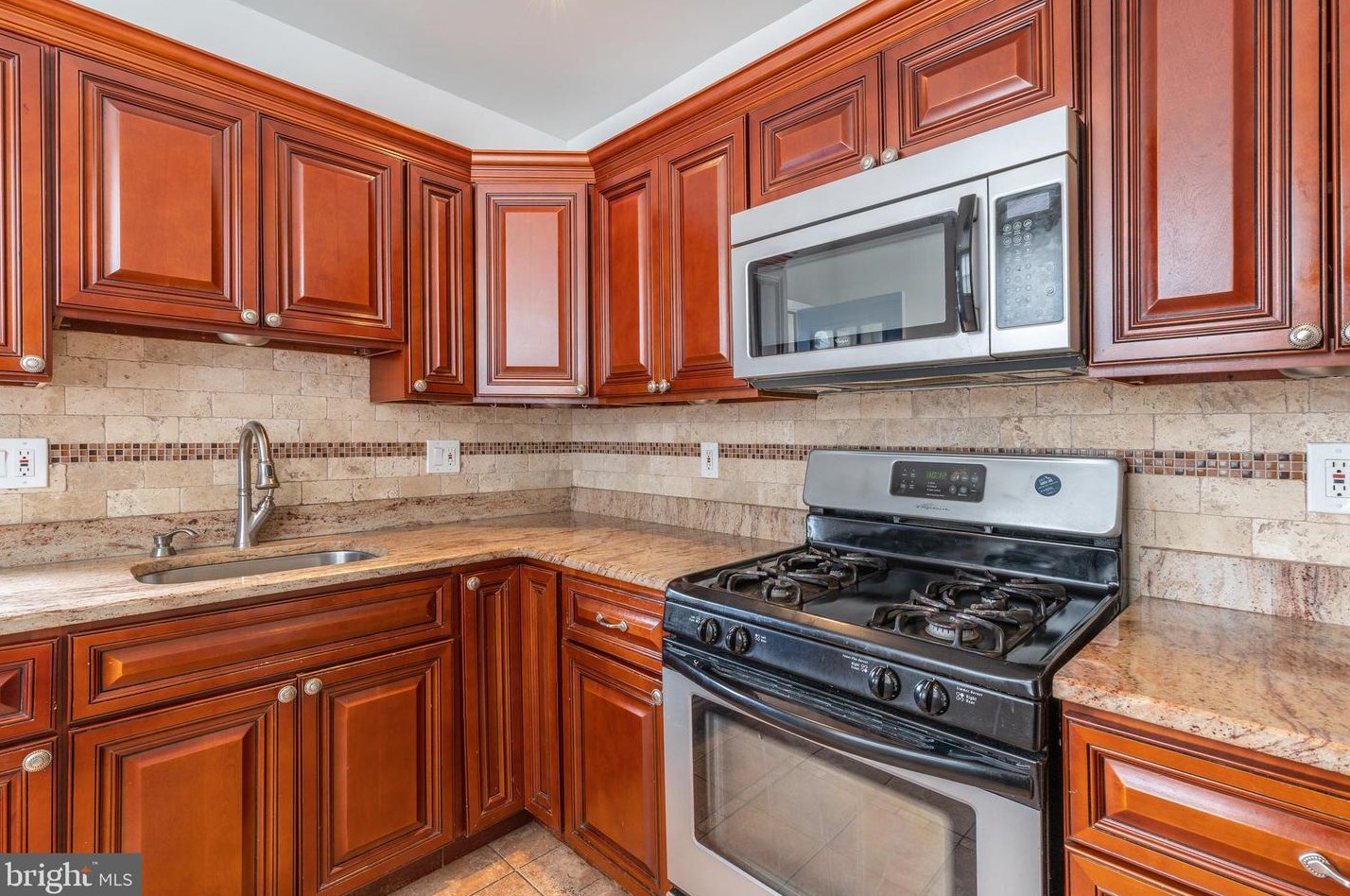 2604 Wharton St, Philadelphia PA  19146-3836 exterior