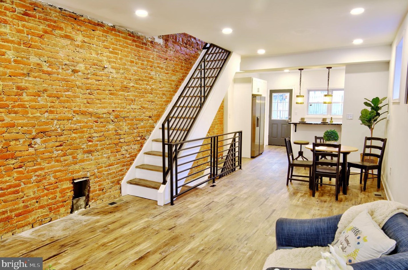 601 Sigel St, Philadelphia PA  19148-1723 exterior
