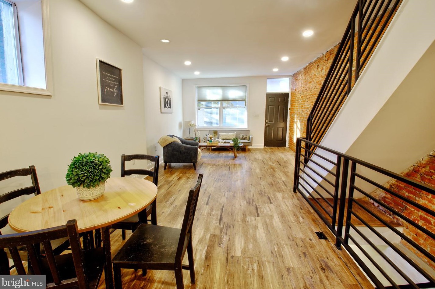 601 Sigel St, Philadelphia PA  19148-1723 exterior