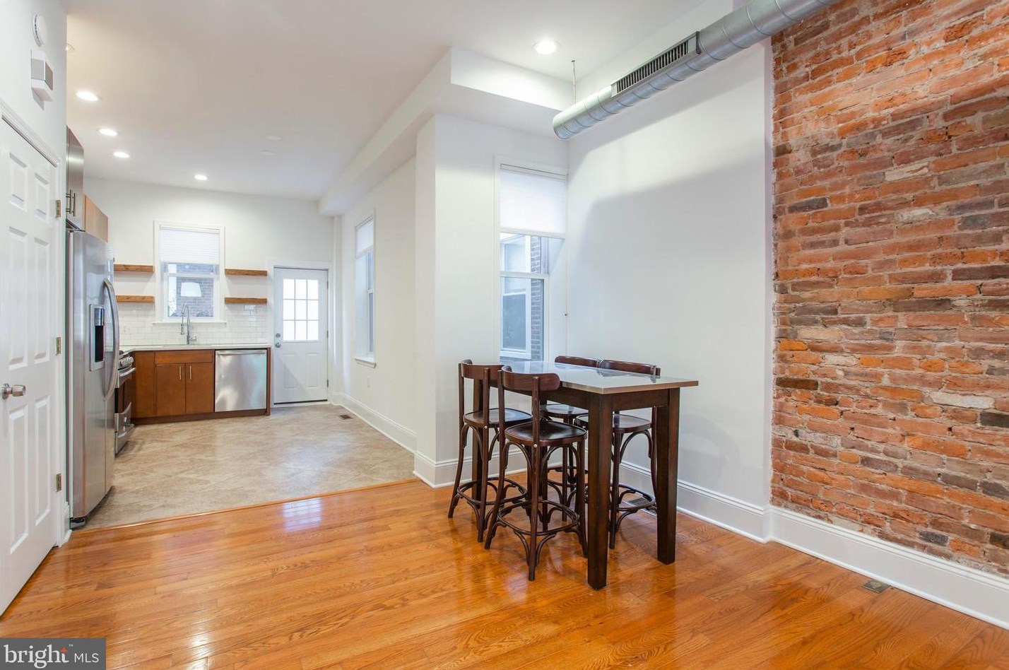 530 Queen St, Philadelphia PA  19147-3023 exterior