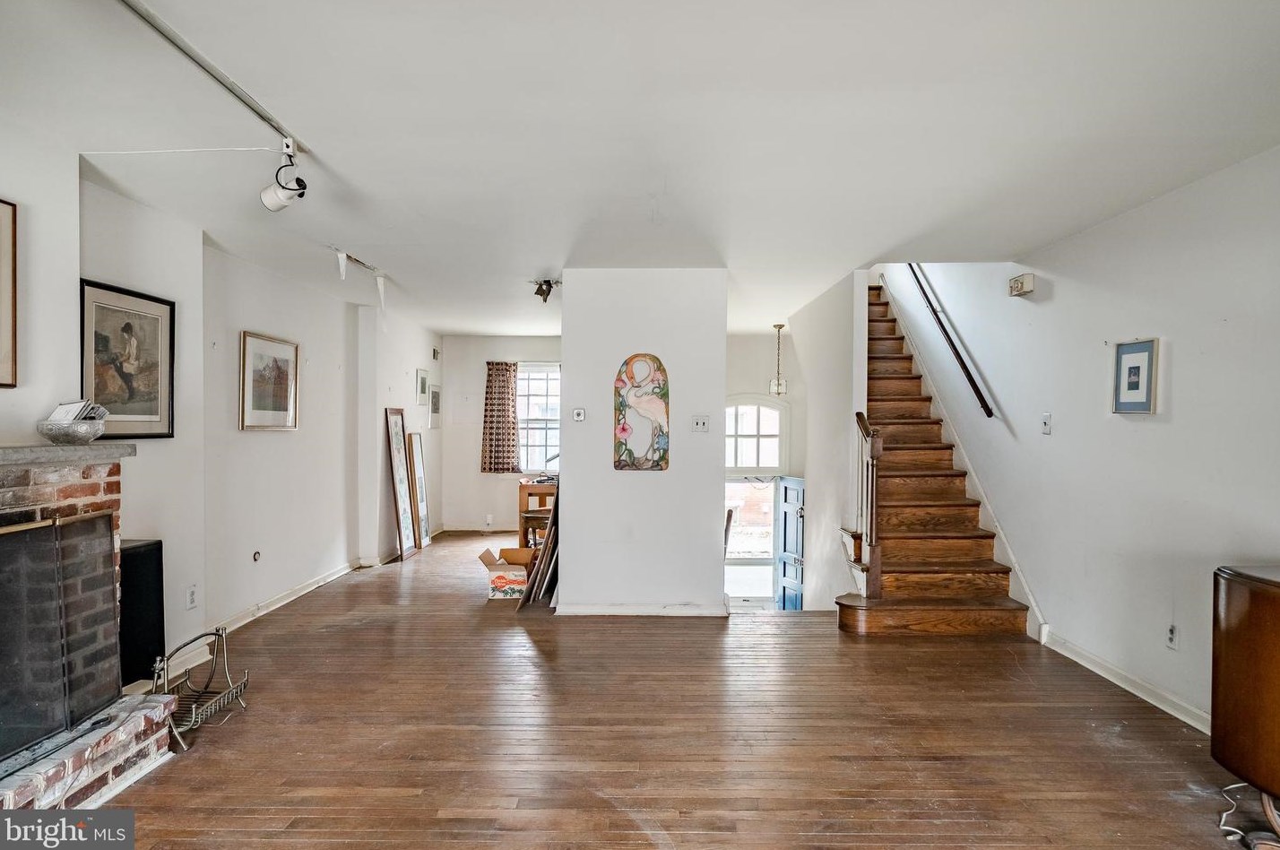 1216 Rodman St, Philadelphia PA 19146-1417 exterior