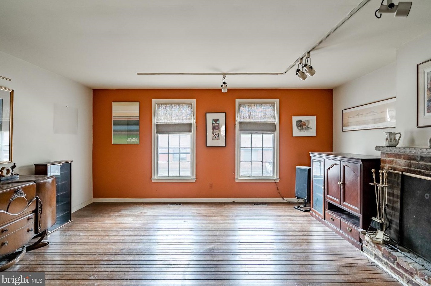 1216 Rodman St, Philadelphia PA 19146-1417 exterior