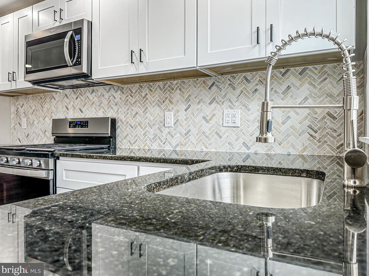 1356 Kimberly Dr, Philadelphia PA  19151-2833 exterior