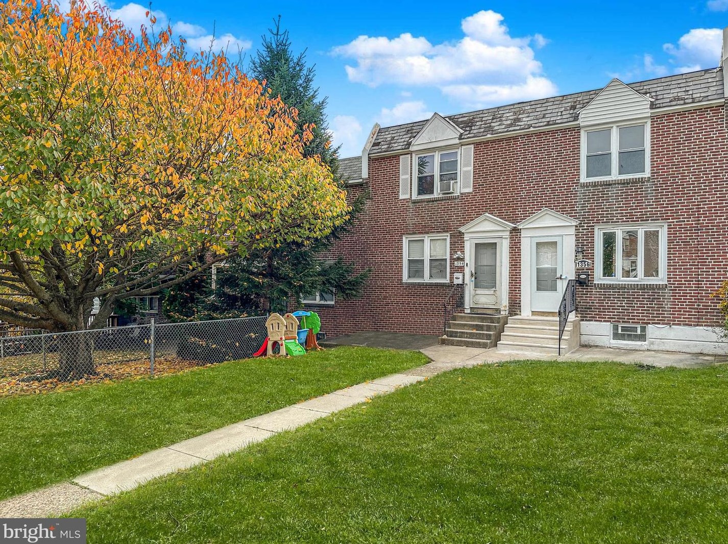 1356 Kimberly Dr, Philadelphia PA  19151-2833 exterior