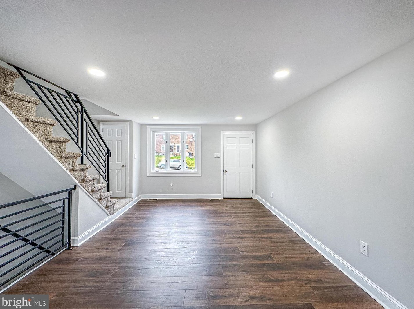 1356 Kimberly Dr, Philadelphia PA  19151-2833 exterior