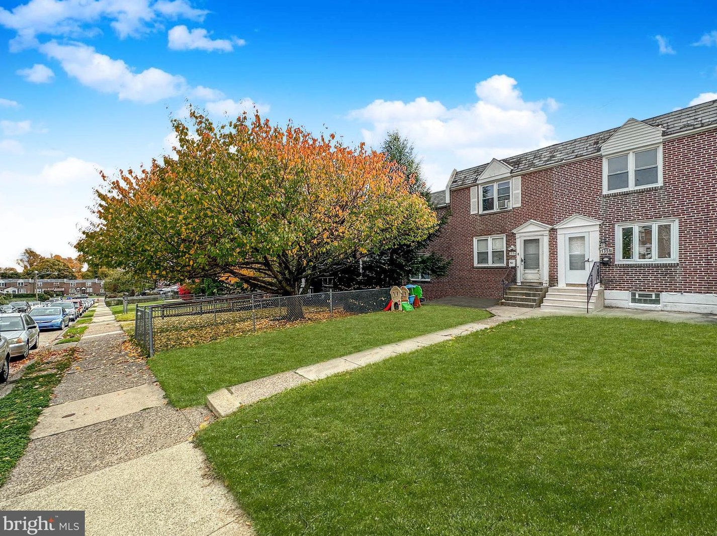 1356 Kimberly Dr, Philadelphia PA  19151-2833 exterior