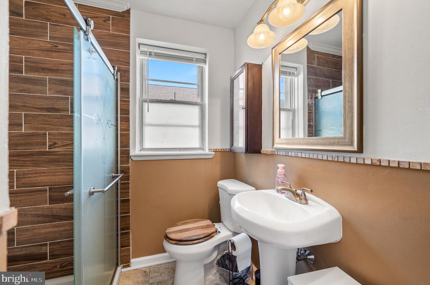 9226 Horatio Rd, Philadelphia PA  19114-3809 exterior