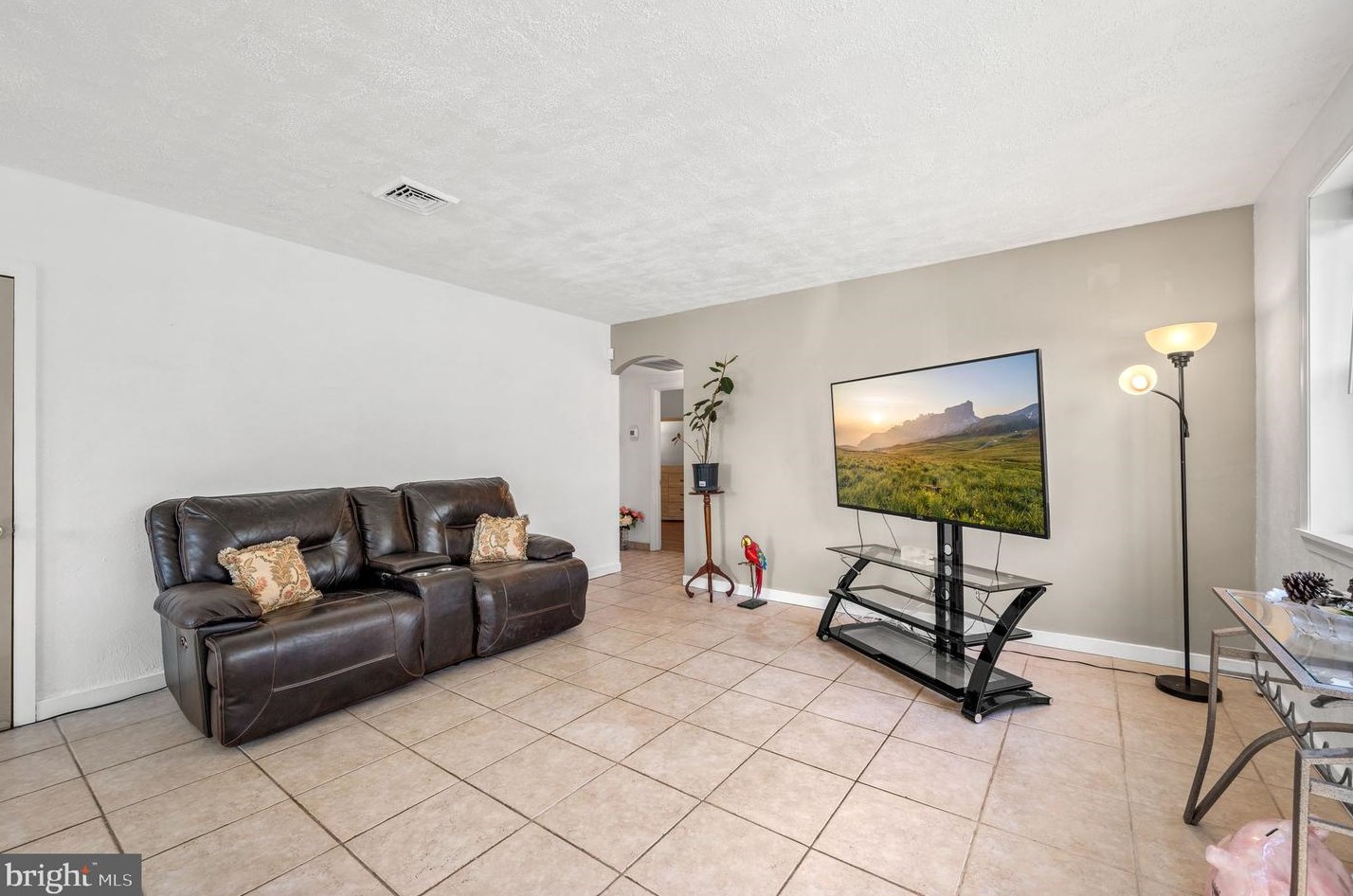 9226 Horatio Rd, Philadelphia PA  19114-3809 exterior