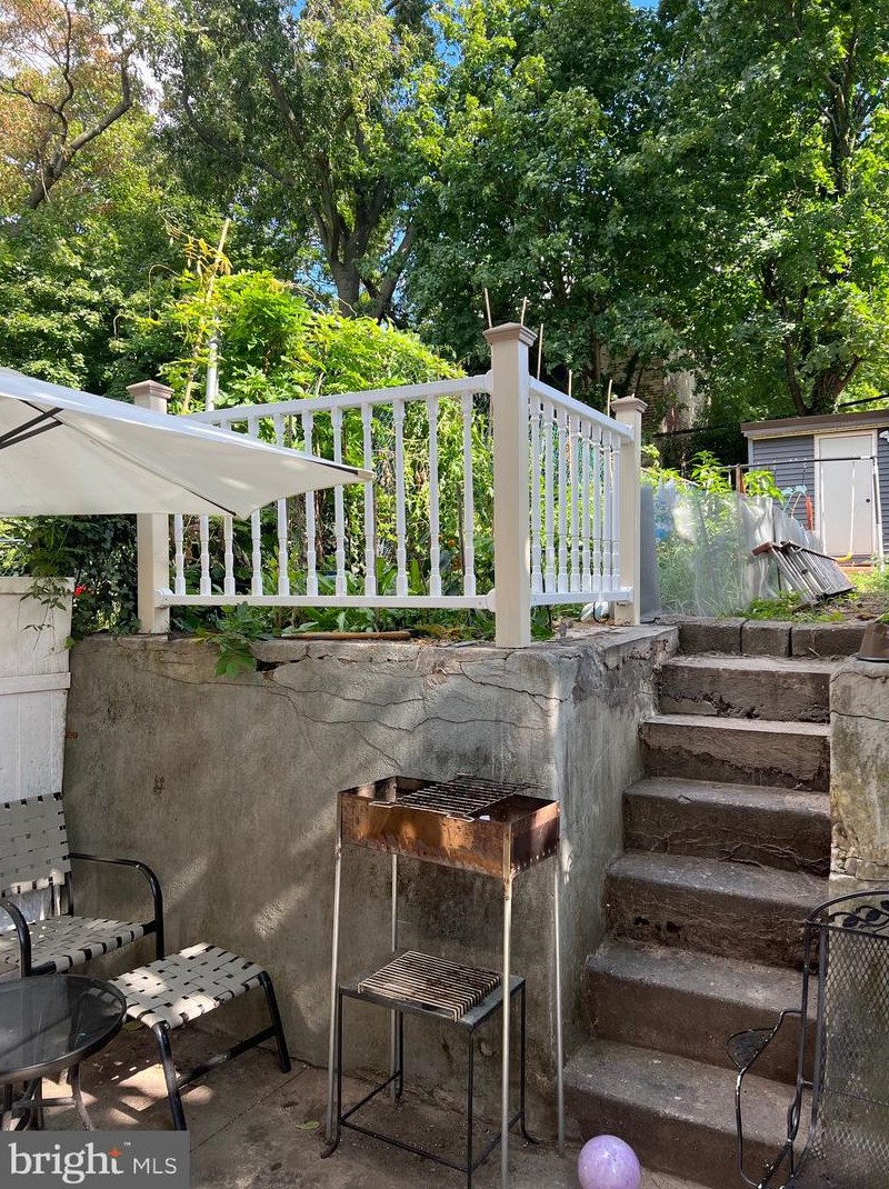 218 Upsal St, Philadelphia PA  19119-2341 exterior