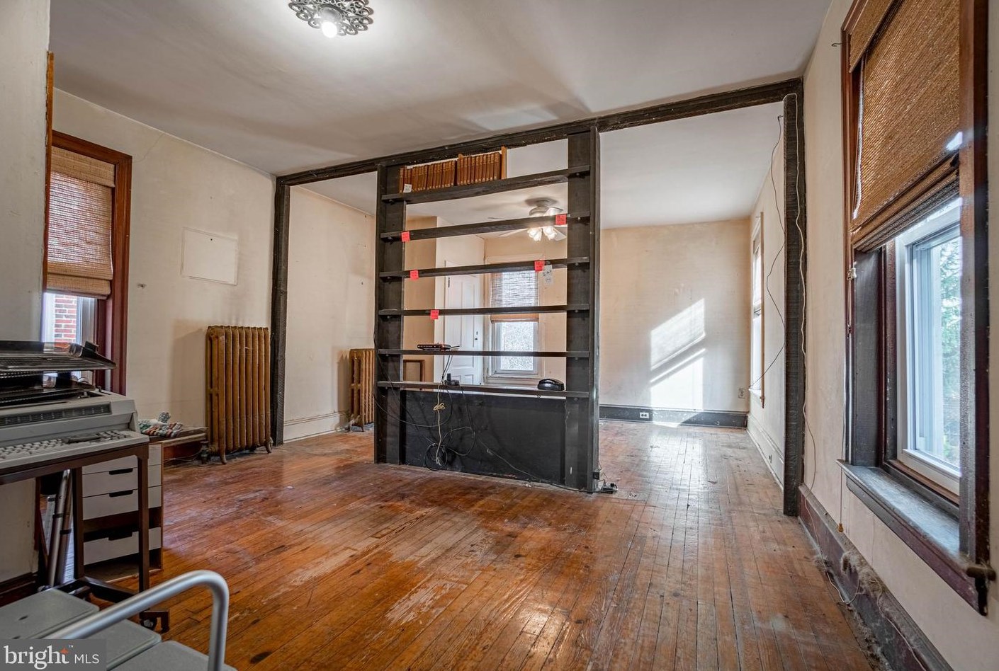 8125 Roanoke St, Philadelphia PA 19118-3949 exterior