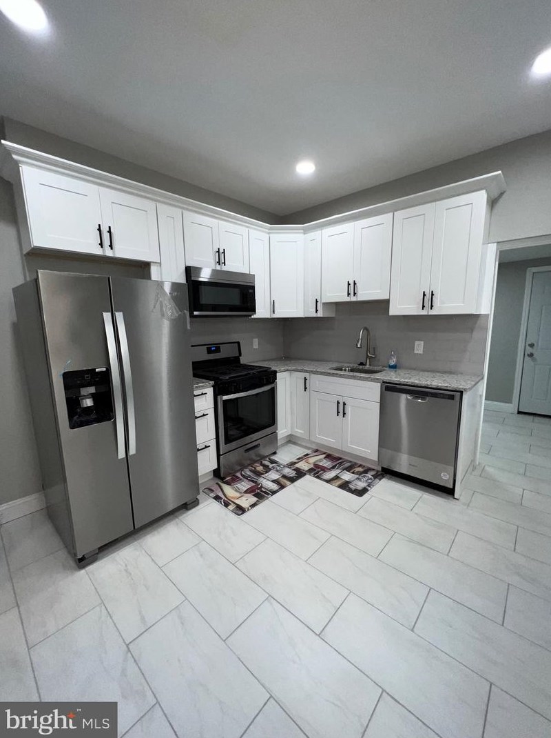 1630 Blavis St, Philadelphia PA  19140-1824 exterior