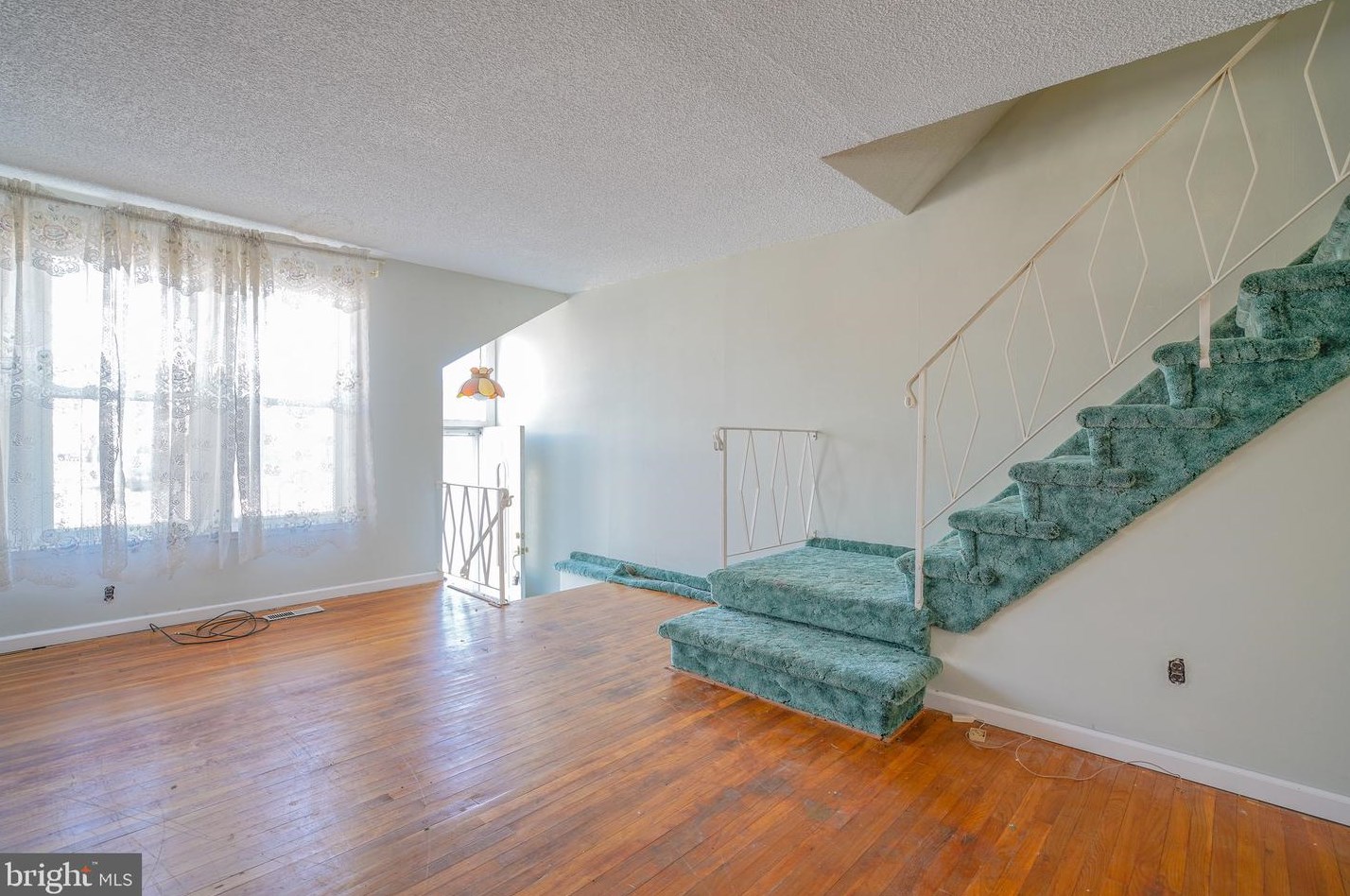 3500 Dows Rd, Philadelphia PA 19154-4042 exterior