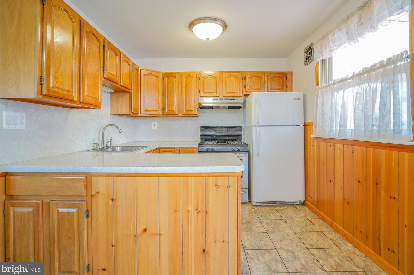 3500 Dows Rd, Philadelphia PA 19154-4042 exterior