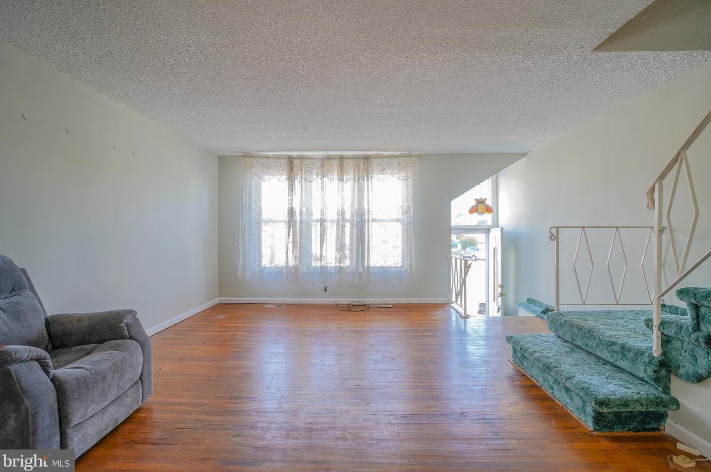 3500 Dows Rd, Philadelphia PA 19154-4042 exterior