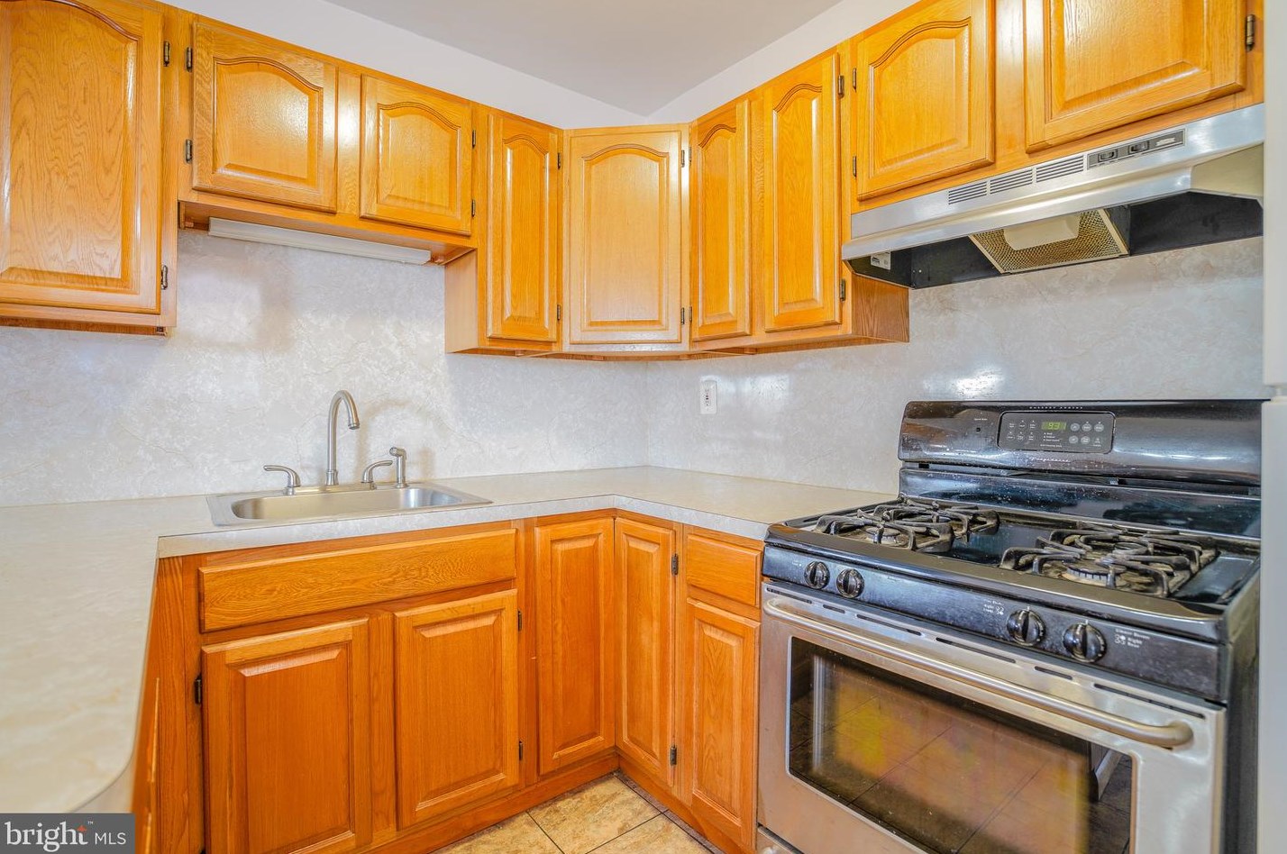 3500 Dows Rd, Philadelphia PA 19154-4042 exterior