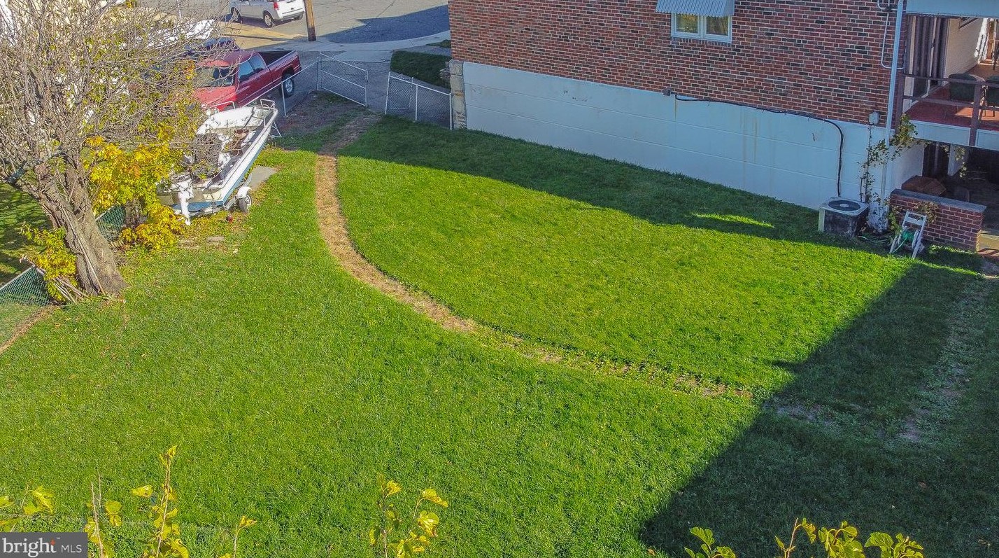 3500 Dows Rd, Philadelphia PA 19154-4042 exterior