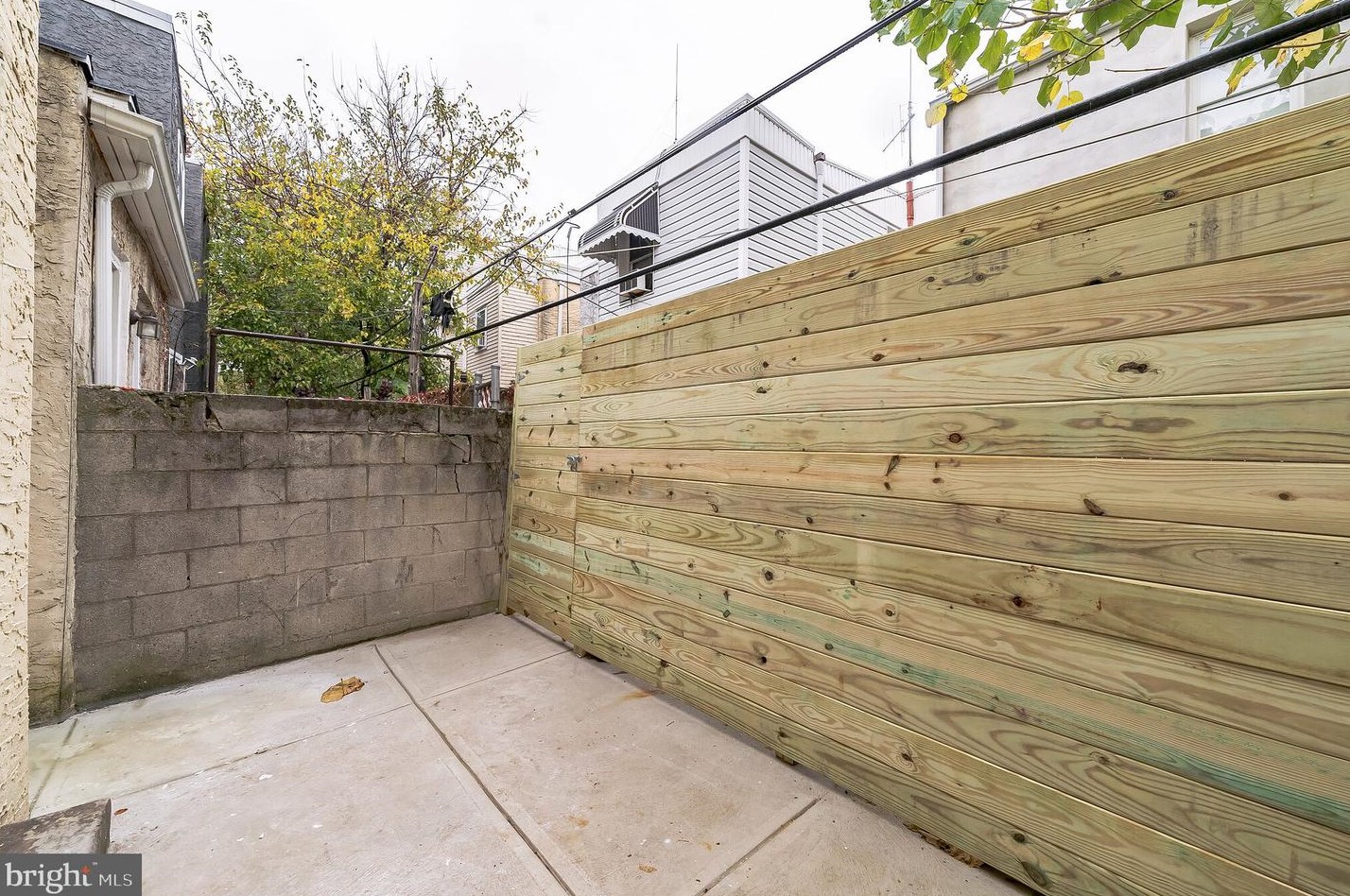 1529 Opal St, Philadelphia PA  19146-4633 exterior