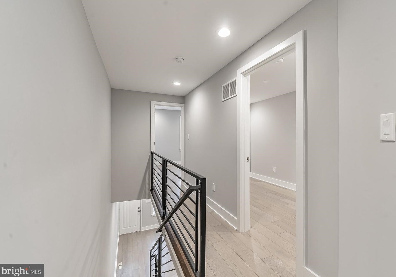 1529 Opal St, Philadelphia PA  19146-4633 exterior