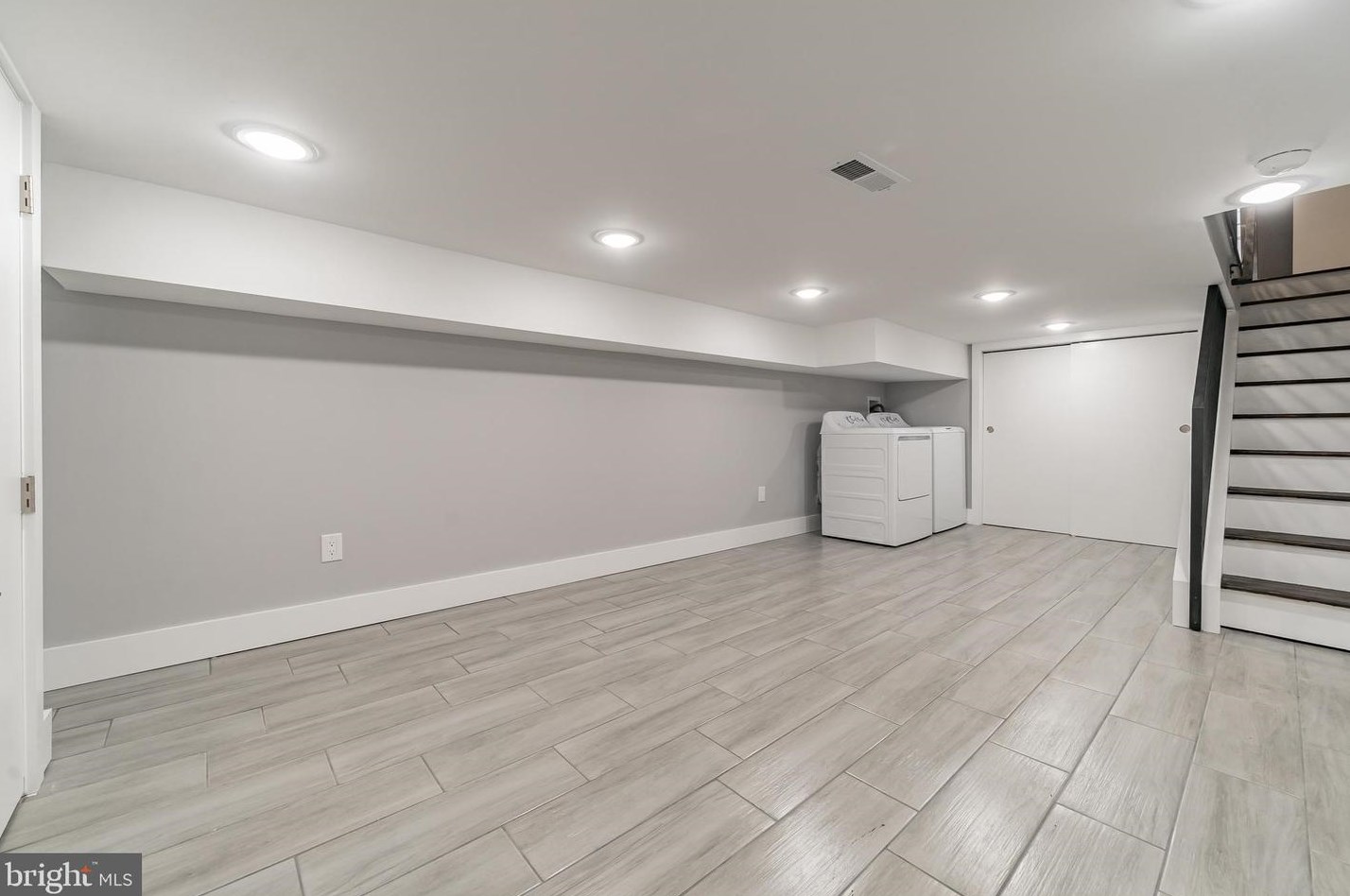 1529 Opal St, Philadelphia PA  19146-4633 exterior