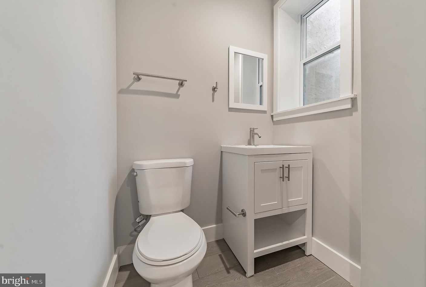 1529 Opal St, Philadelphia PA  19146-4633 exterior
