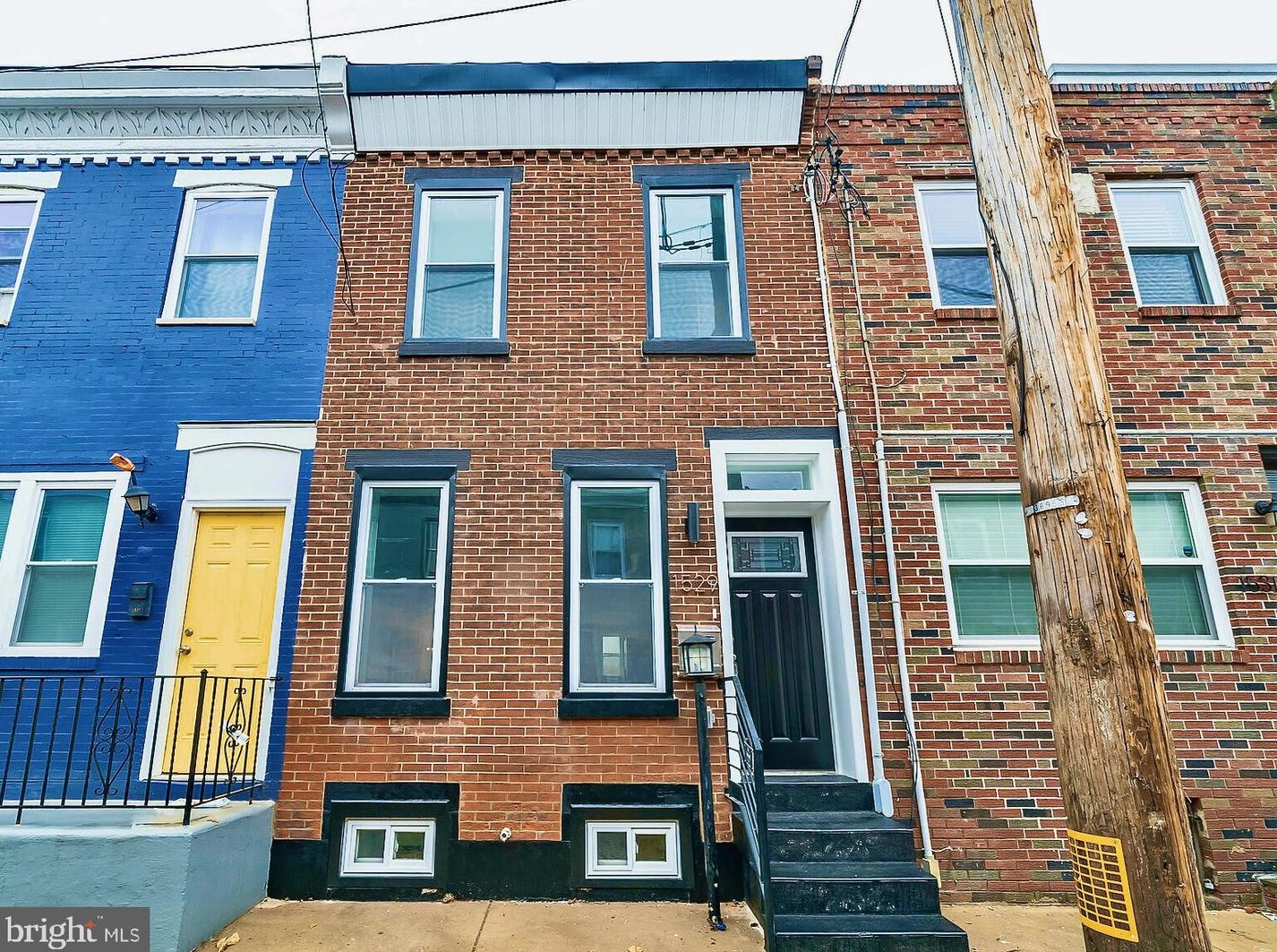 1529 Opal St, Philadelphia PA  19146-4633 exterior