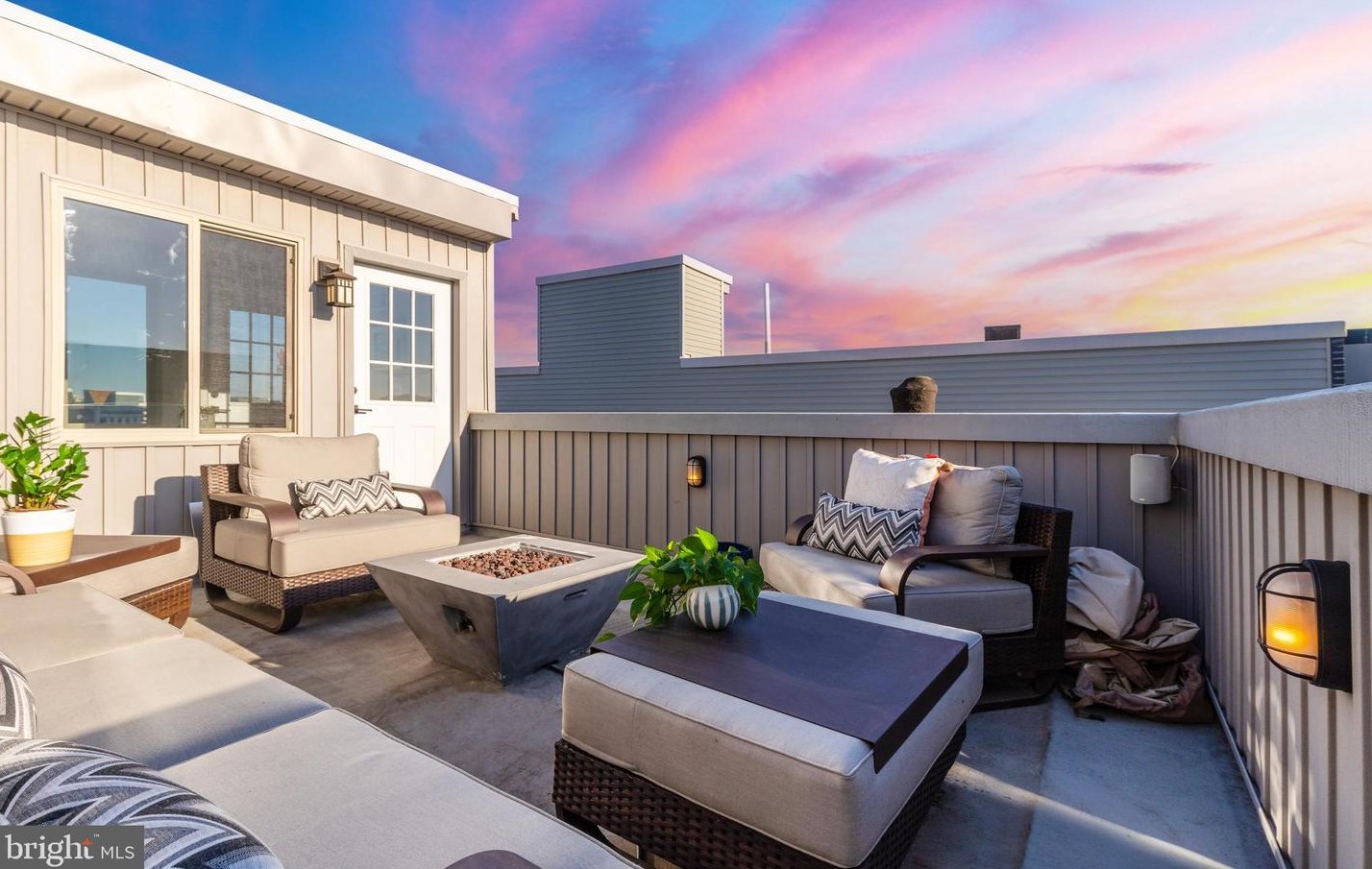 2103 Huntingdon St, Philadelphia PA  19125-1416 exterior