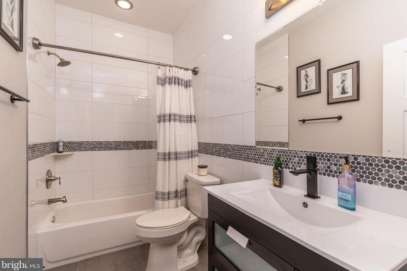 2103 Huntingdon St, Philadelphia PA  19125-1416 exterior