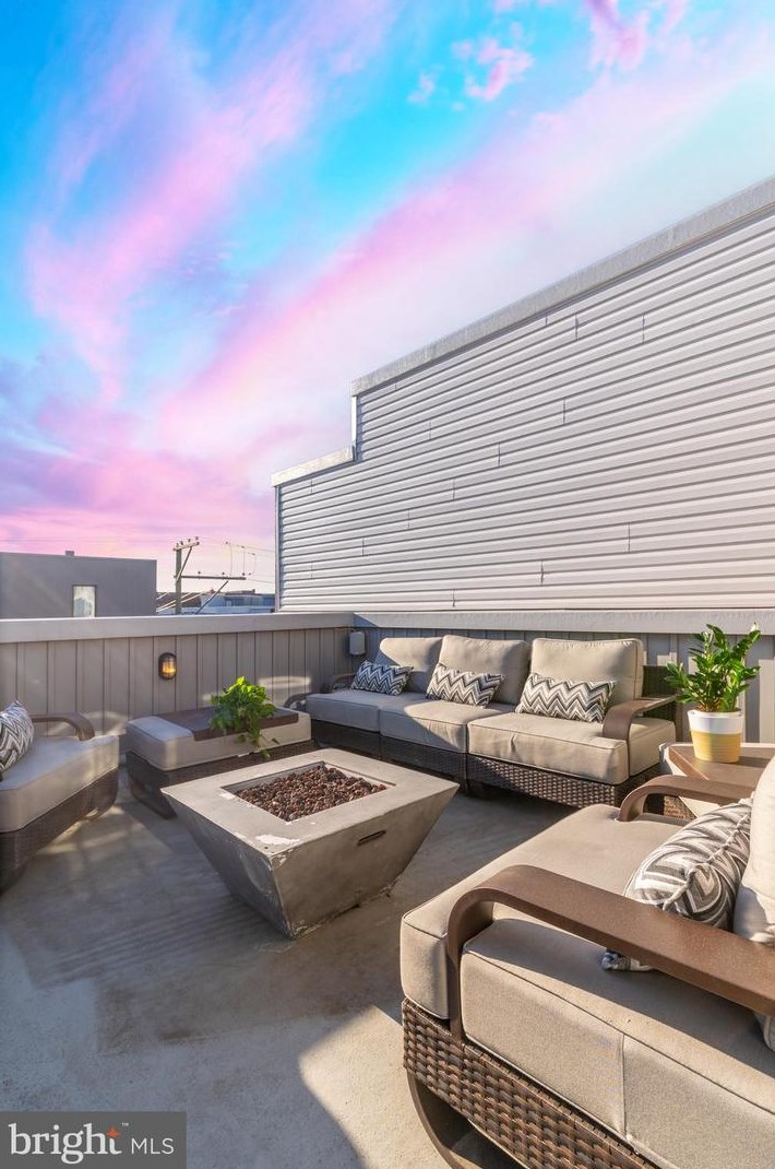 2103 Huntingdon St, Philadelphia PA  19125-1416 exterior