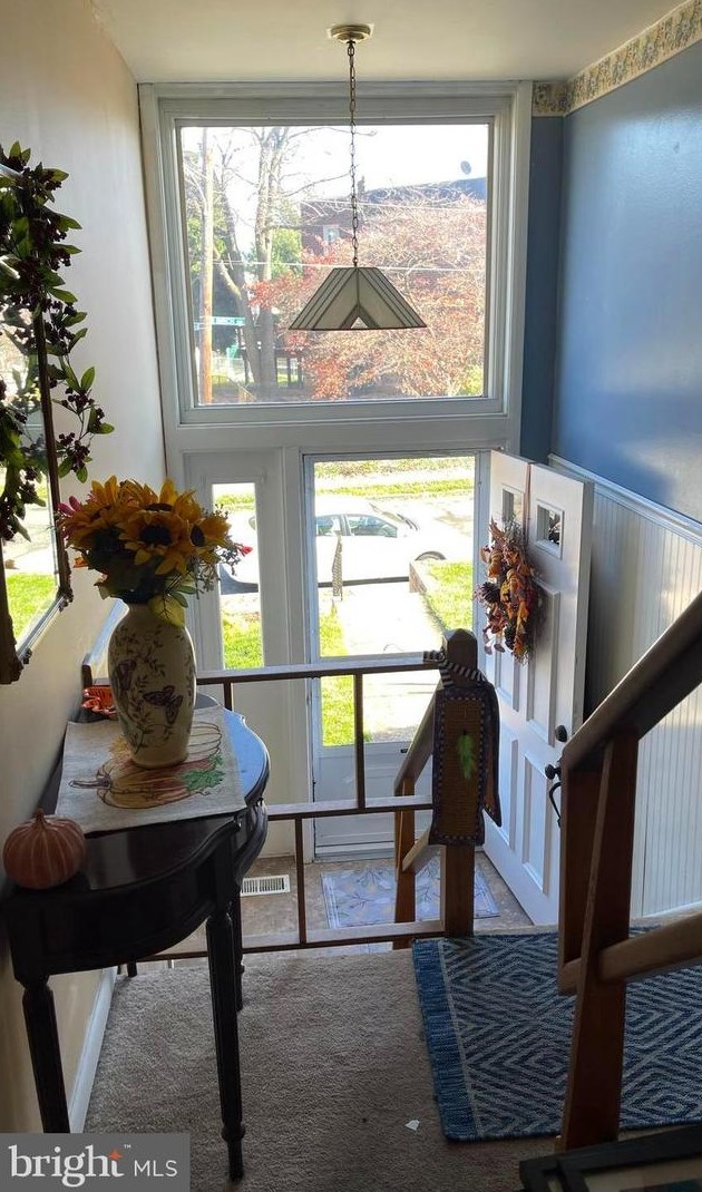 12114 Sweet Briar Rd, Philadelphia PA 19154-1714 exterior