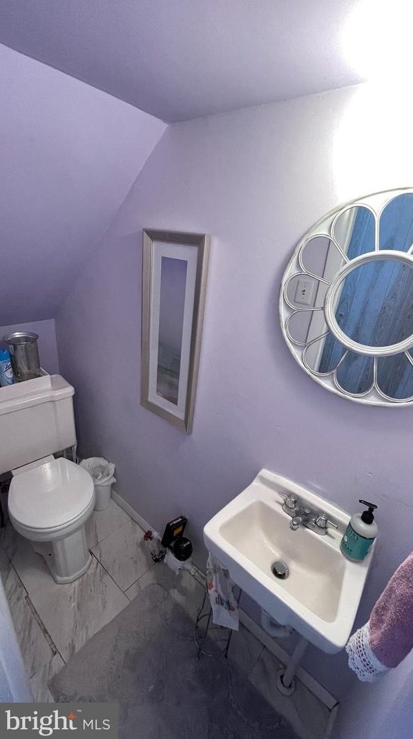 12114 Sweet Briar Rd, Philadelphia PA 19154-1714 exterior