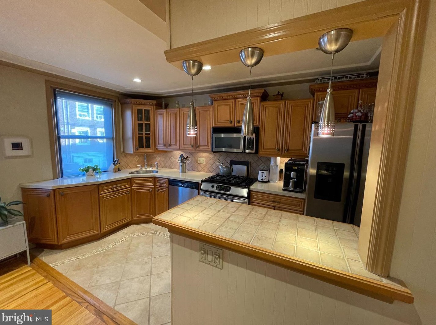 4213 H St, Philadelphia PA 19124-4327 exterior