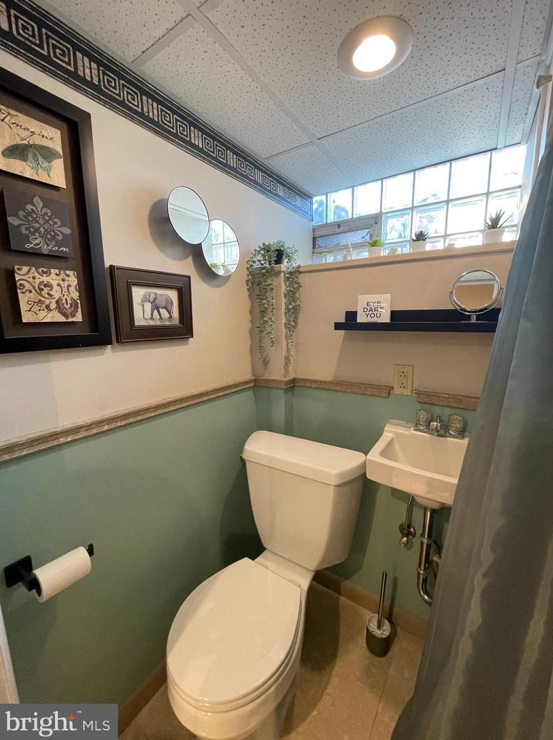 4213 H St, Philadelphia PA 19124-4327 exterior