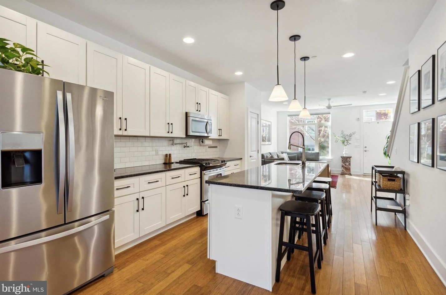 2027 Arizona St, Philadelphia PA  19125-1508 exterior