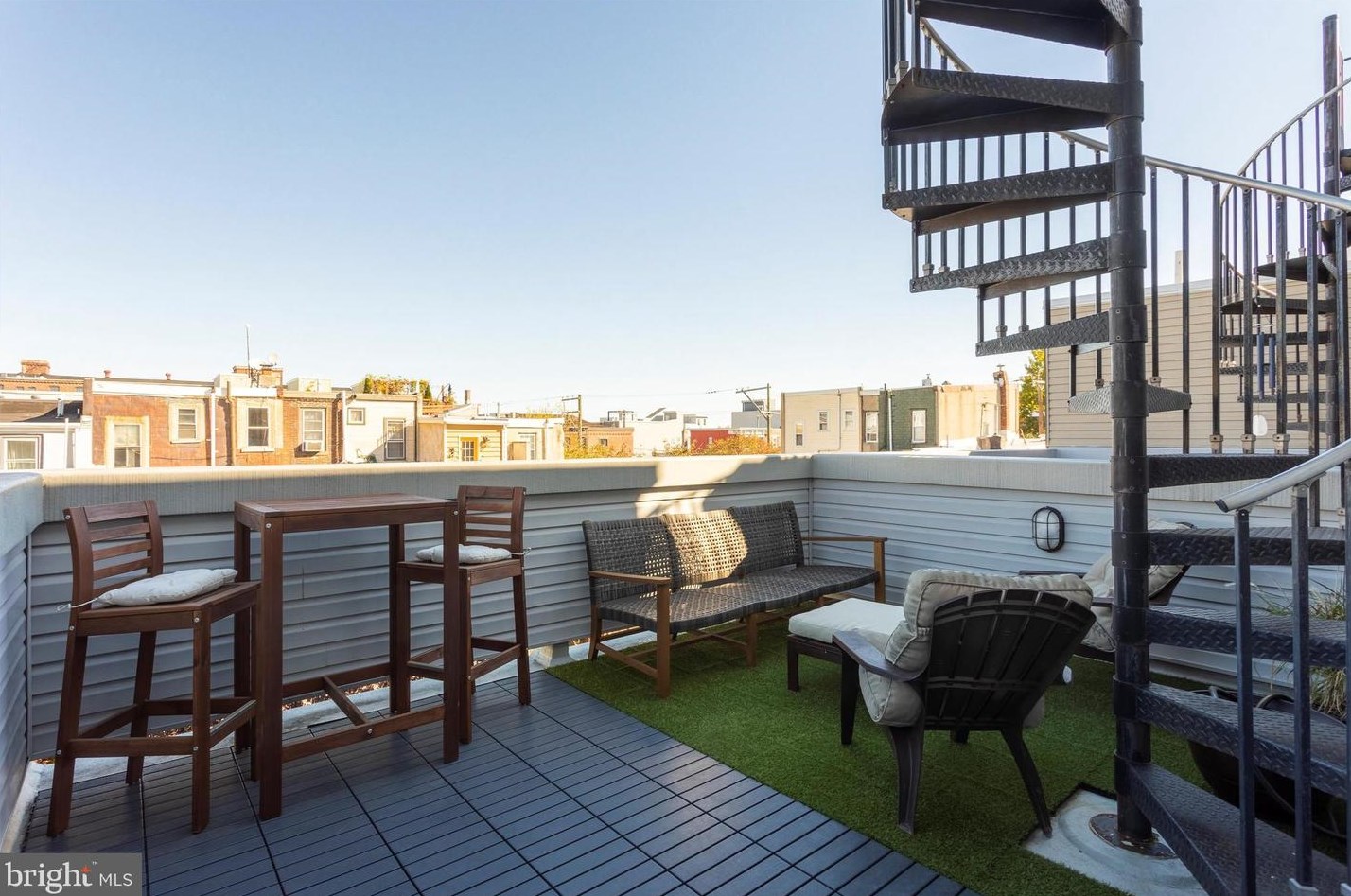 2027 Arizona St, Philadelphia PA  19125-1508 exterior