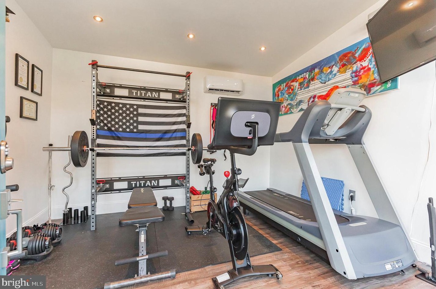 837 Benson St, Philadelphia PA 19111-1933 exterior