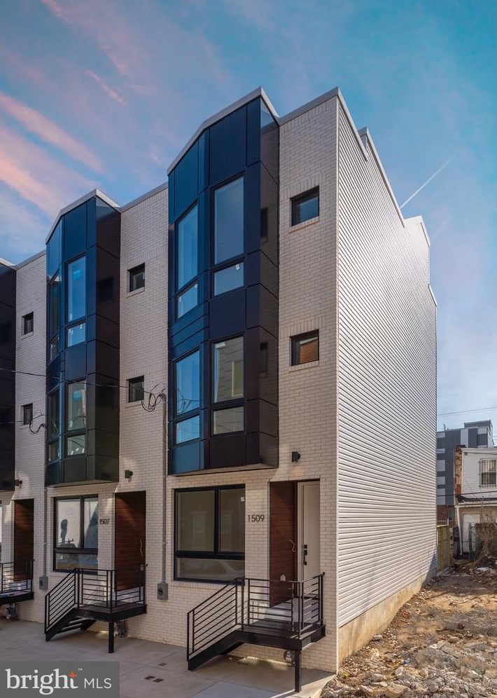 1509 Bambrey St, Philadelphia PA  19146-4405 exterior