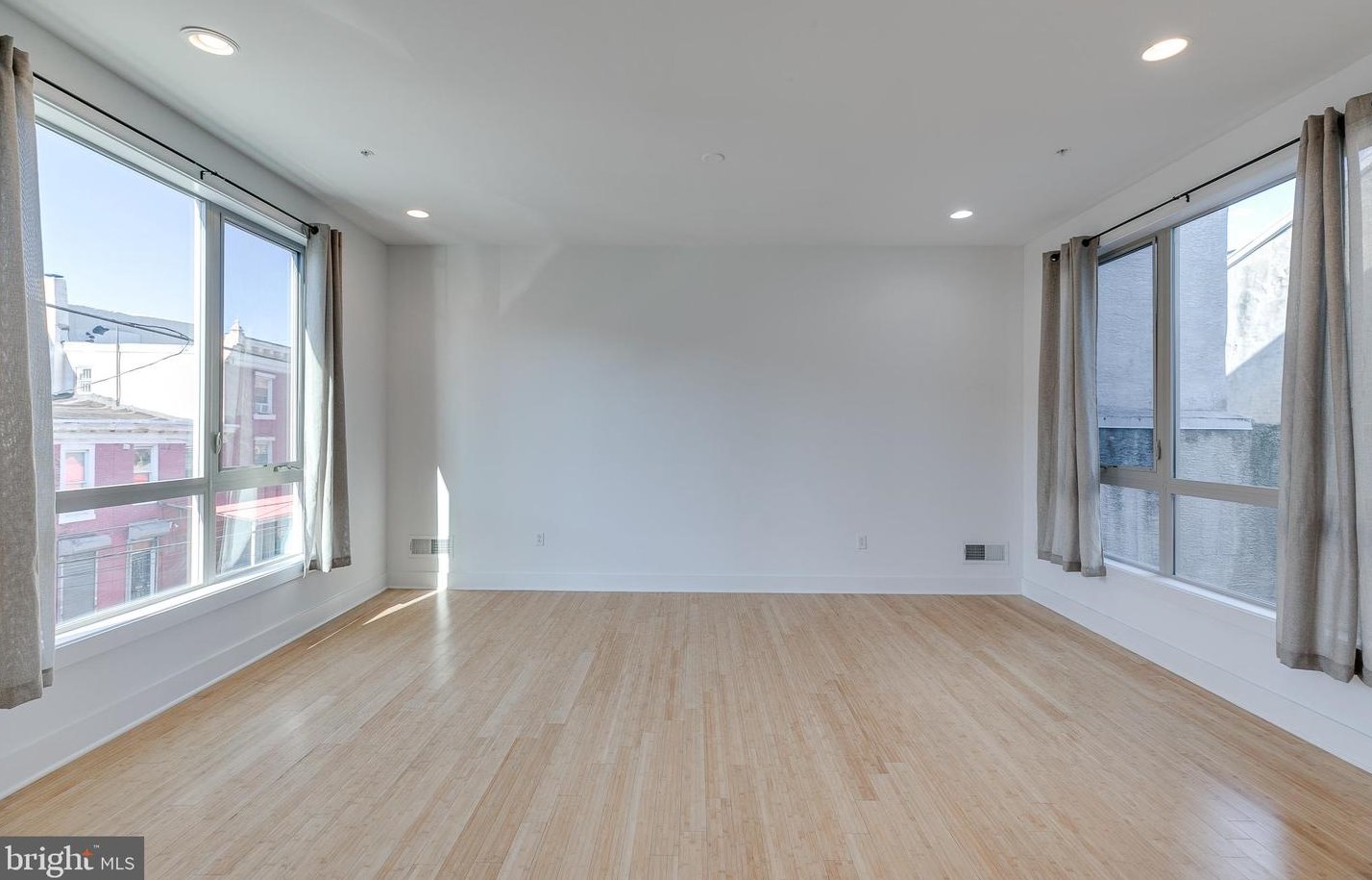 837 Montrose St, Philadelphia PA  19147-3926 exterior